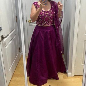 Purple indian lehenga wedding outfit (size 8)